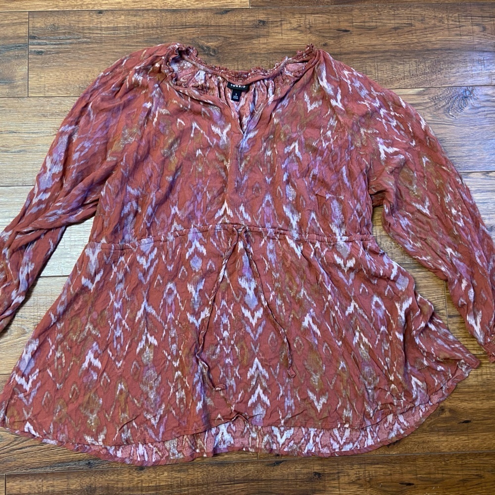 TORRID 3 Women's Rayon Crepe Drawstring Tie Waist V-Neck Peasant Top Ikat Pink